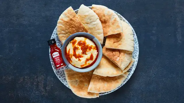 Houmous with PERi-PERi Drizzle and Pitta Bread