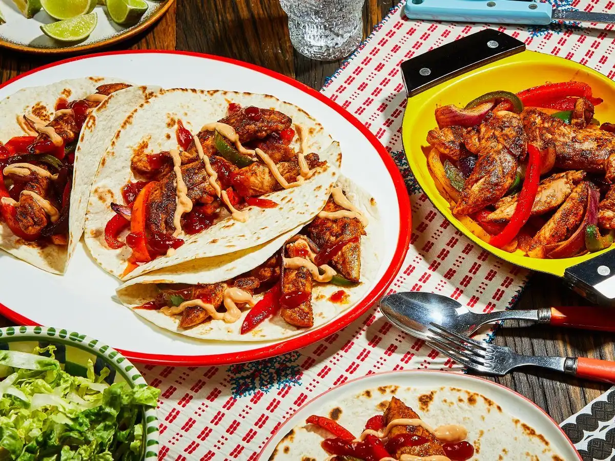 Smokey BBQ Chicken Fajitas | Easy Everyday Recipes