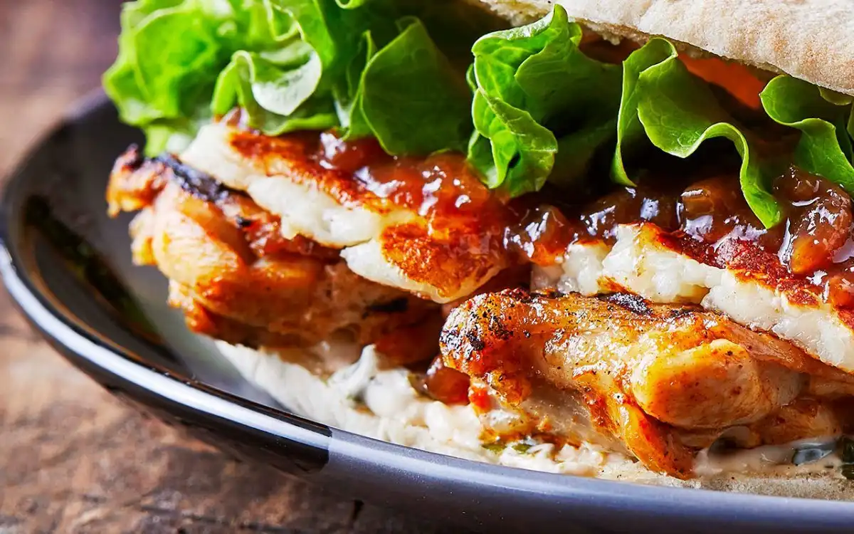Grilled PERi-PERi Chicken Pitta and Rainbow Slaw Recipe | Nando's